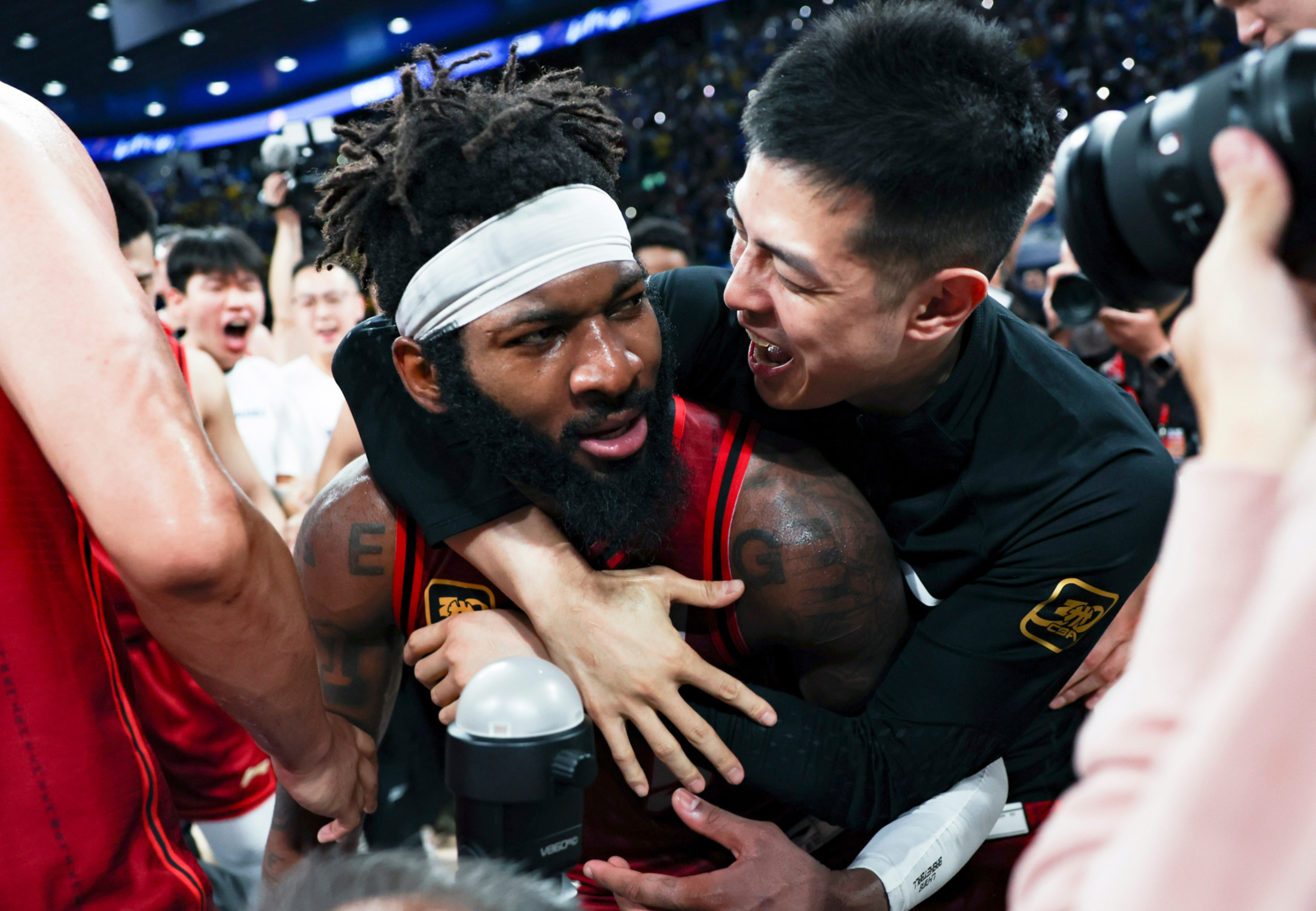 王者投注平台 -曼城发布备战花絮;关键时刻门线救险;CBA常规赛任务艰巨;高层口径保持一致