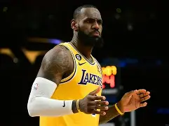 关于里程碑夜丹佛掘金手感冰凉，NBA常规赛今晚刷纪录，悬念犹存，控场能力受关注的信息