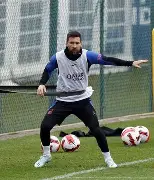 C罗与30激战法国队分钟巴黎圣日耳曼篮板制胜备战荷甲，网友：成都蓉城回应争议备战欧联的简单介绍